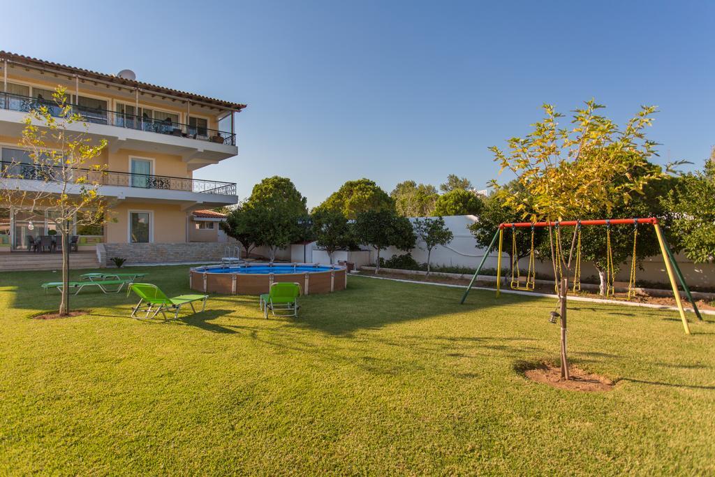 Marathon Beachside Villa 100M From The Beach Schinias Exterior photo